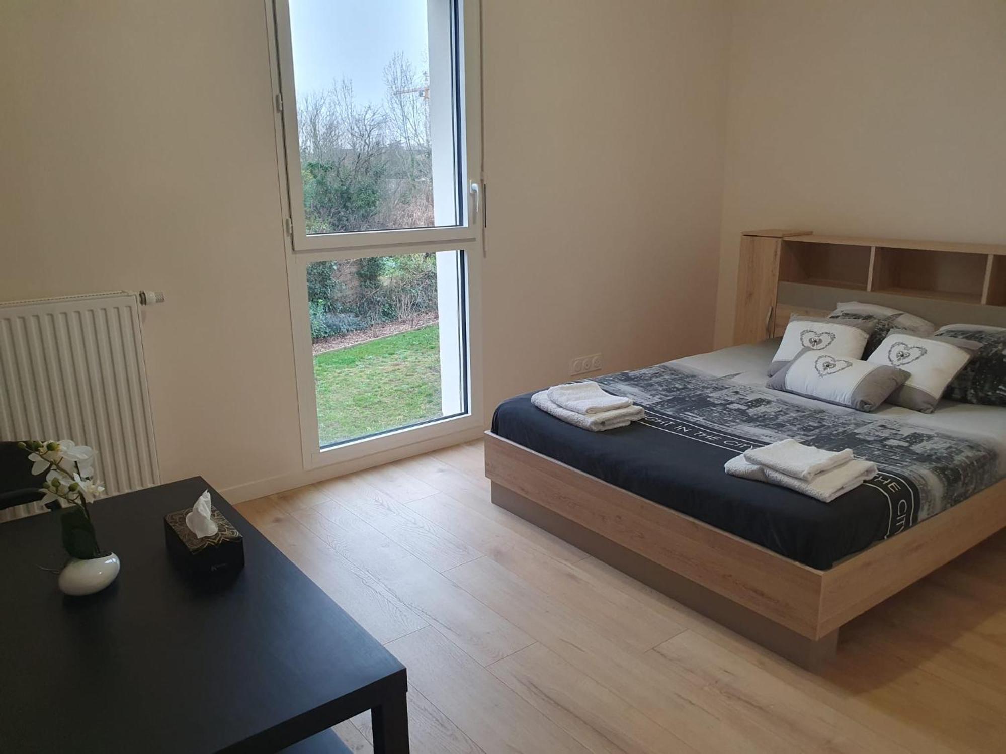 Appartement A Floirac Avec 2 Chambres, Un Parking Prive, Une Terrasse, A 5 Minutes En Voiture De L'Arkea Arena De Bordeaux Eksteriør billede