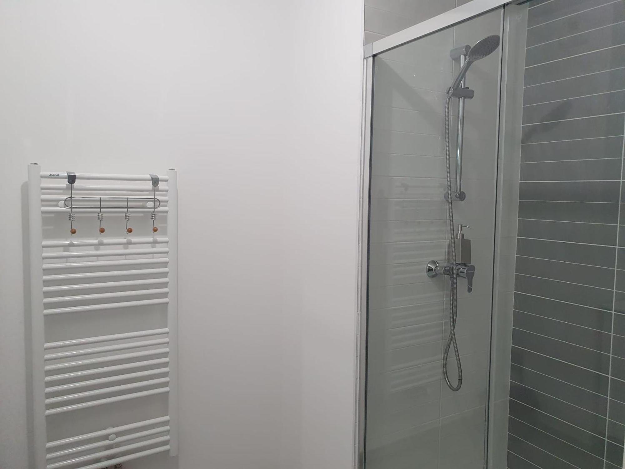 Appartement A Floirac Avec 2 Chambres, Un Parking Prive, Une Terrasse, A 5 Minutes En Voiture De L'Arkea Arena De Bordeaux Eksteriør billede